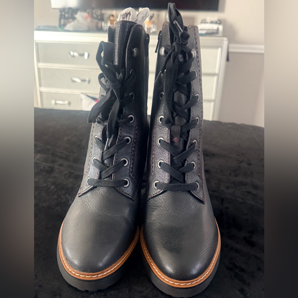 Naturalizer Black Lace-Up Boots